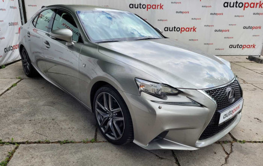 Lexus IS 300h