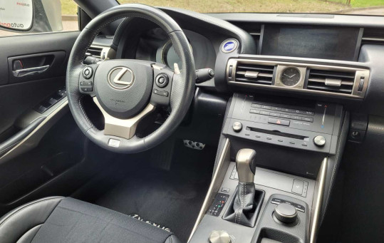 Lexus IS 300h