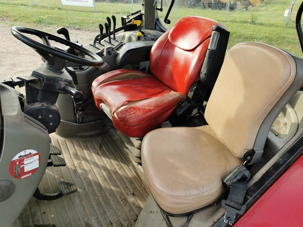 Tractor Case IH MAXXUM 100
