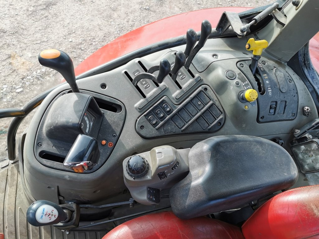 Tractor Case IH MAXXUM 100