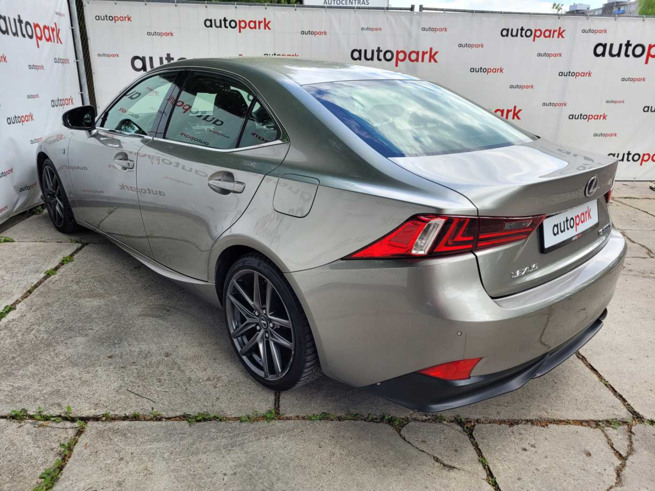 Lexus IS 300h